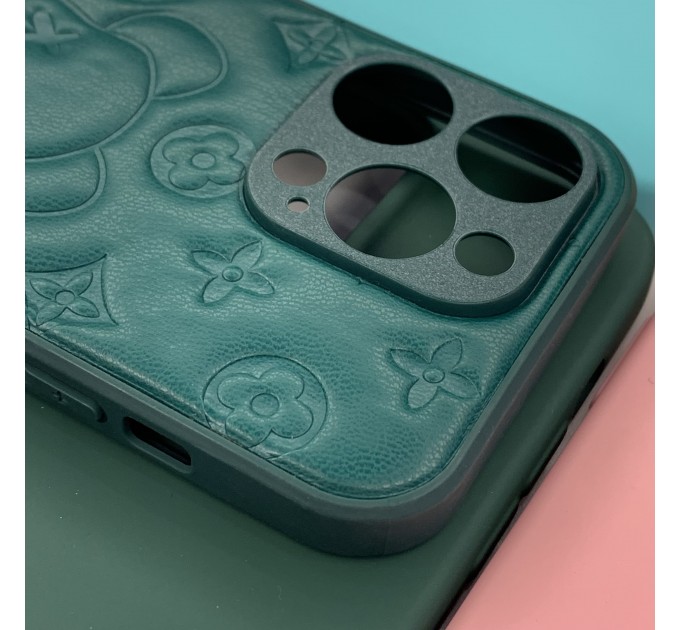 Силиконовый чехол iPhone 14 Pro выпуклый Мишка под кожу с защитой камеры, зеленый